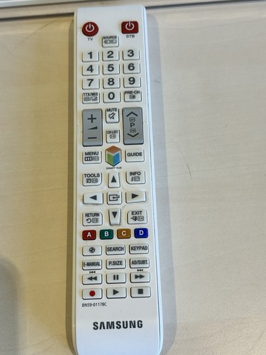 Samsung UE22H5610AK- 22" SMART FULL HD TV - With Remote No Stand or Wall Mount - Picture 14 of 16