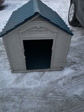 Suncast DH350 Dog House