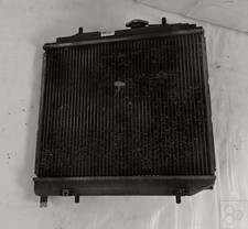 Radiateur Daihatsu YRV