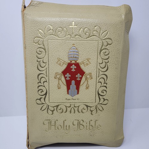 Holy Bible Papal Edition: 1966 Edition Pope Paul VI. Beautifully Illustrated - Picture 2 of 21