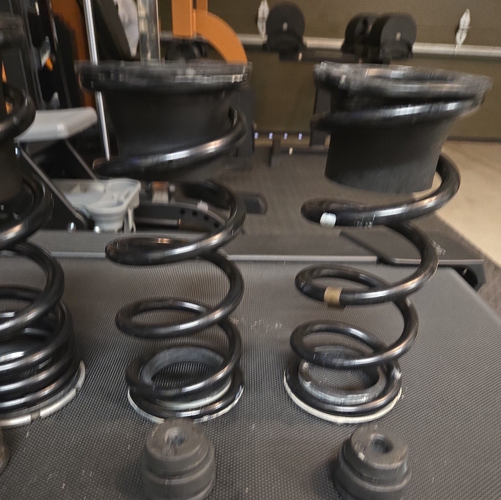 Ferrari 488 Spider genuine suspension spring set complete with Pads and Bushes