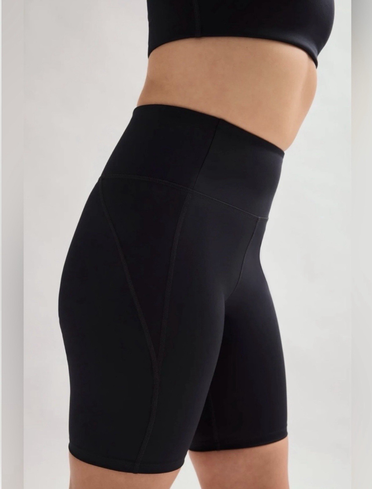 Girlfriend Collective Women’s Black Biker Shorts Pull-On Stretch Compression Sm