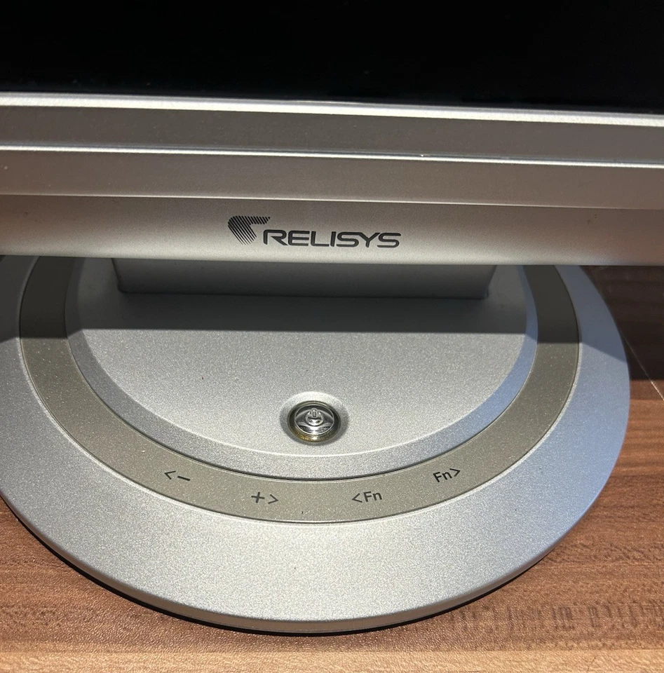 Relisys TL795A-RU 17" TFT LCD Monitor Retro PC Gaming Silver Tilt Screen Boxed - Image 3 of 4