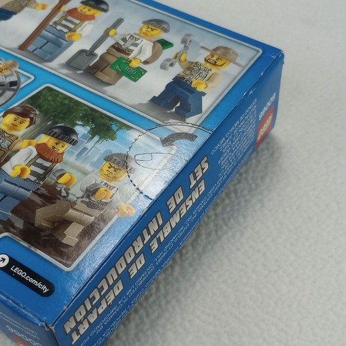 LEGO - 60066 - Swamp Police Starter Set - CITY - New Factory Sealed - Ships Fast - Picture 8 of 8