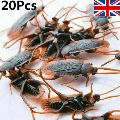 20Pcs Halloween Fake Plastic Cockroaches Rubber Toy Joke Decoration Realistic UK - Afbeelding 1 van 14