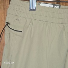 GapFit Mens Active Ripstop Shorts Khaki Tan GF007160 Size Small NWT