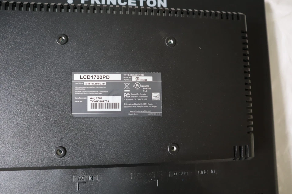 Princeton L7ZA - 17" TFT LCD Monitor con Soporte, Cable VGA y Cable de Alimentación Foto 3 de 4