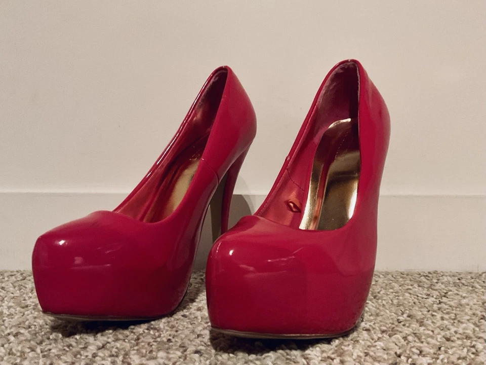 Zapatos de tacón alto Forever 21 de charol rosa talla 8 Foto 3 de 4