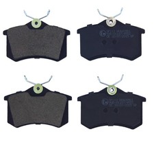 1 SATZ BREMSBELÄGE HINTEN passend für VW GOLF 3 4 5 6 + PLUS