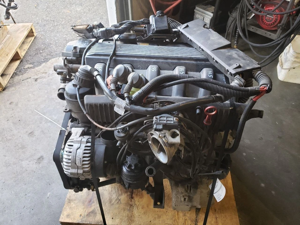 Motor M52B28 - BMW 328I E36 1999 convertible manual 2,8 L - 96-99 OEM Foto 3 de 4