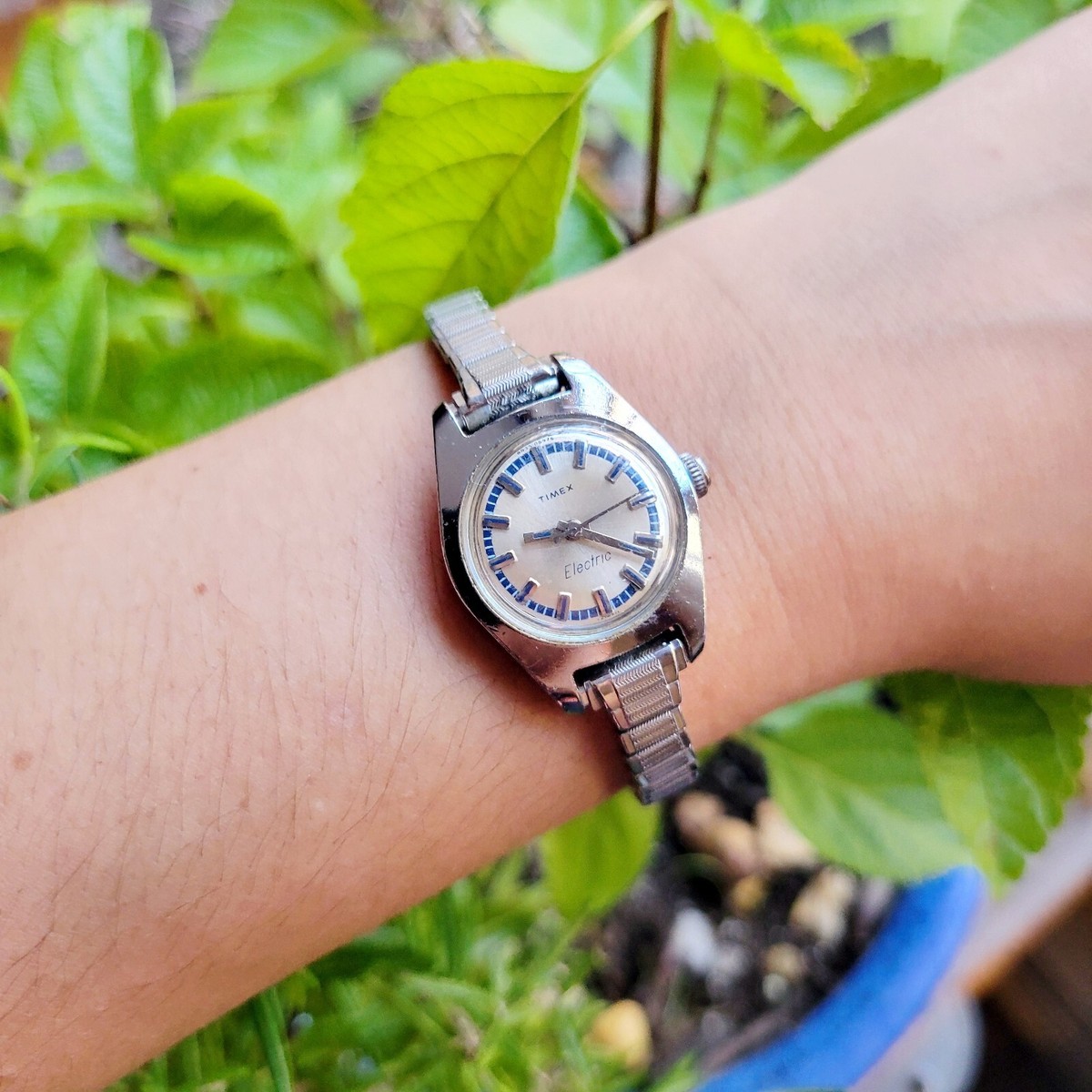 Vintage Timex Classic Electric Silver & Navy Blue Womens  display picture 2