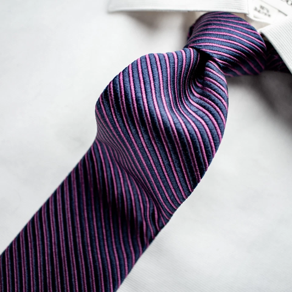 Corbata delgada SAKS FIVE AVENUE rosa magenta lavanda a rayas seda 57"L x 3"W Foto 2 de 4