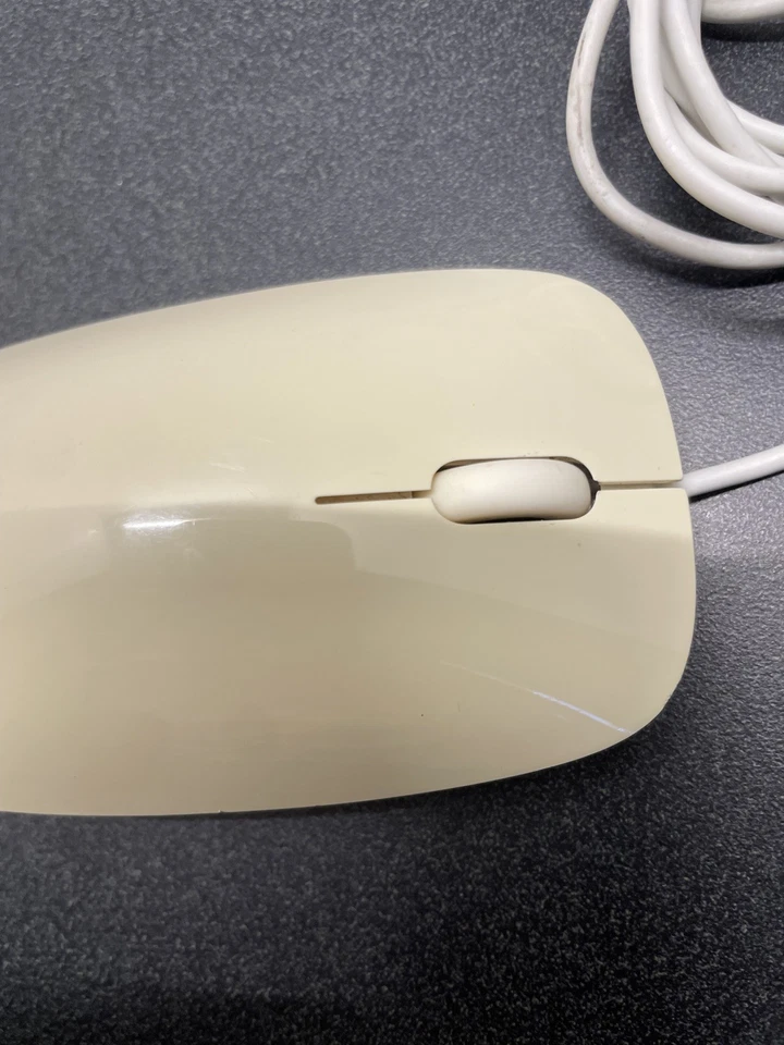 HP White Lifestyle White Wired USB Optical Mouse MODEL TPC-P001M 2 Button Scroll - Image 4 of 4