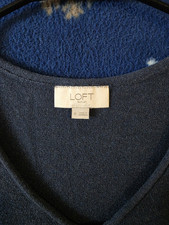 LOFT Outlet Blue Solid Knit Pullover Sweater V-Neck Long Sleeve Women's M