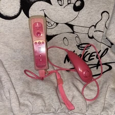 Wii Remote Control & Nunchuck Motion 2 in 1 Pink Untested