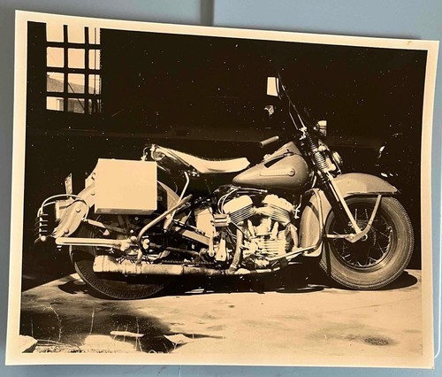 Photo Motorcycle Harley Davidson 8 x 10 Black White Glossy