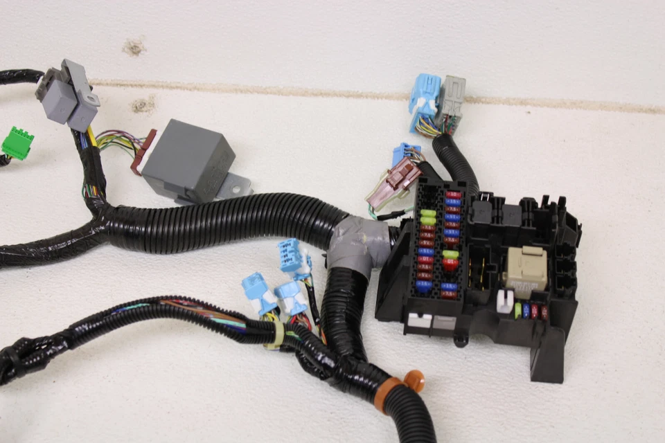 Arnés de cableado inferior para tablero Honda S2000 OBD 2 bloque de fusibles telar OEM 2004-2005 Foto 2 de 4