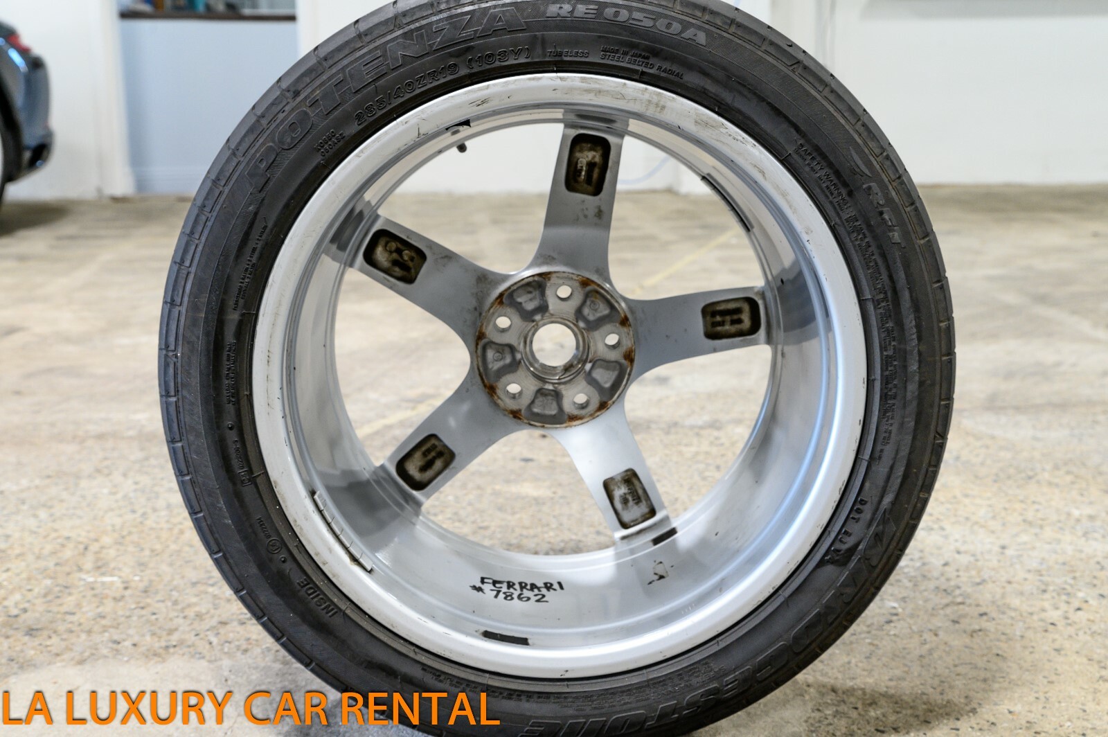 Ferrari California T 19" Speedline Rear Wheel with Tire