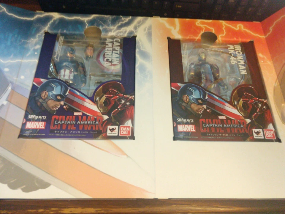 S.H. Figuarts Guerra Civil Capitán América y Iron Man Mark 46 Toys R Us Exclusivo Foto 4 de 4