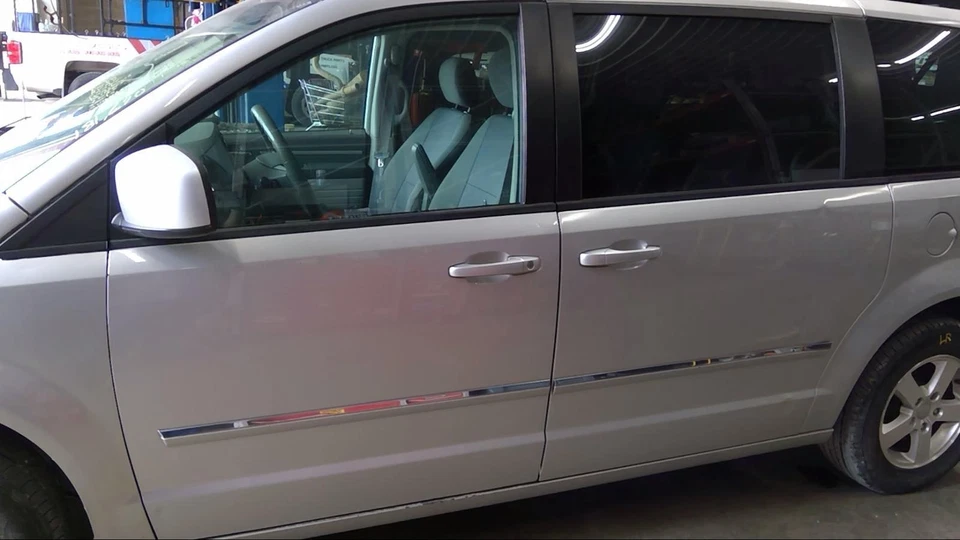 Luz de conducción usada se adapta a: Dodge Caravan 2008 grado de conducción antiniebla B Foto 4 de 4