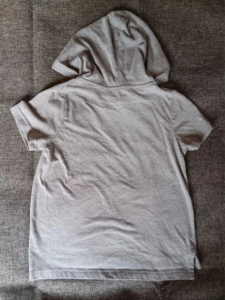 Camisa 5T Niños Okie Dokie Gris Manga Corta Con Sudadera Happy Being With Grandma Foto 2 de 4