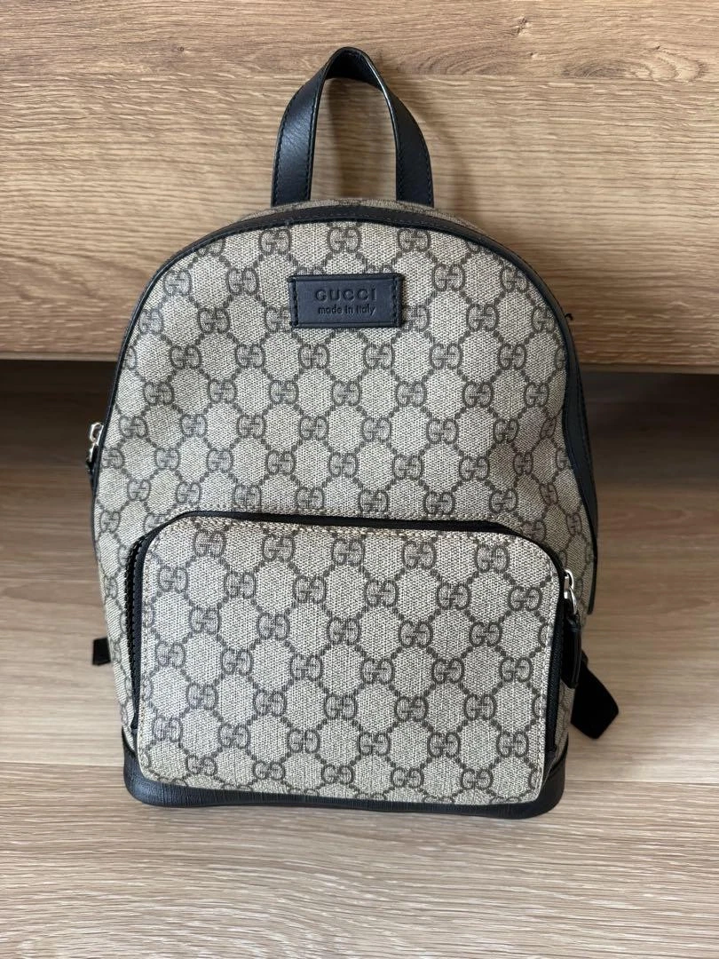 Gucci GG Supreme petit sac à dos en toile, bretelles réglables, presque comme neuf