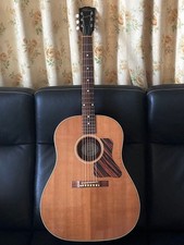 Gibson J-35 2013 Limited L.R.Baggs Lyric Microphone