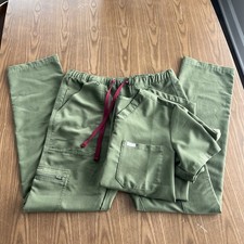 Figs Men's Dark Olive Green Scrub Set XS S Chisec Cairo