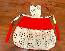 Children's Vintage Handmade Apron w/ Hearts, HoneyBees Birds
