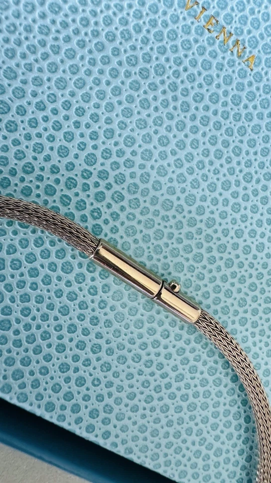 Collana Pierre Lang in maglia catenina opaca/oro 48,5 cm RARA - Immagine 2 di 3