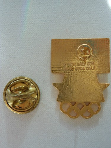 PIN Olímpico Vintage 1982 COCA-COLA "COKE" Estrellas Anillos '84 LA Juegos Olímpicos Corporativo - Imagen 2 de 2