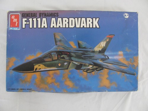 AMT 1/72 Scale General Dynamics F-111A Ardvark Airplane Kit #8840 Read!