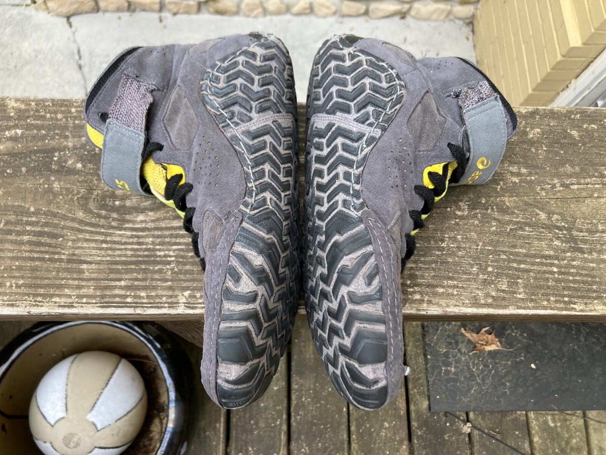 Asics Aggressor 2 Yellow