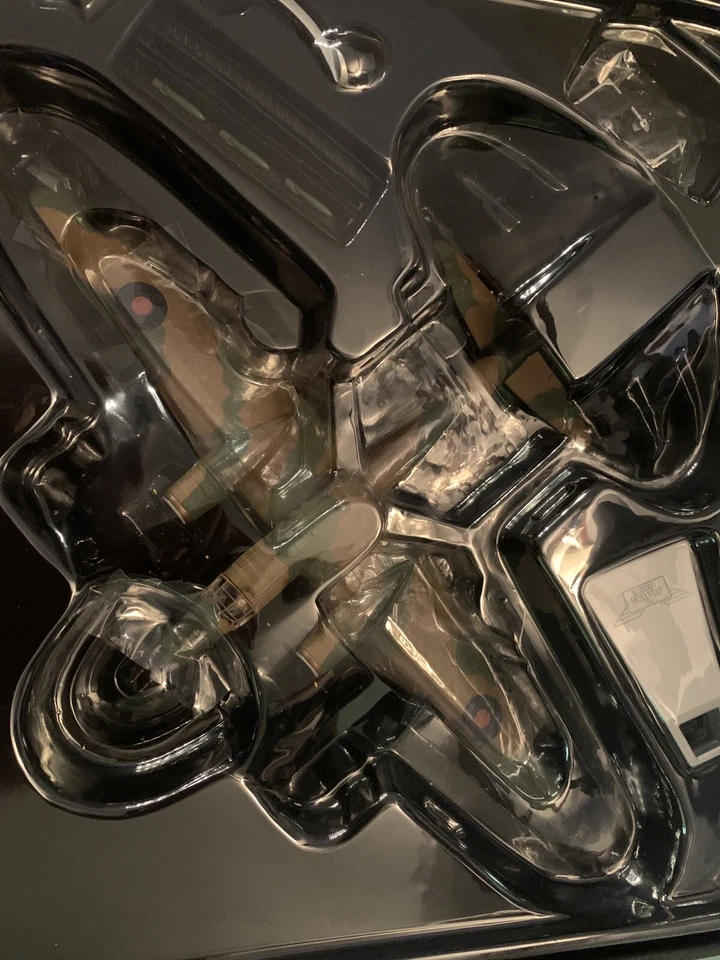 Corgi AA34809 Vickers Armstrong Wellington MK.1A "R for Robert" Airplane Model - Image 3 of 4