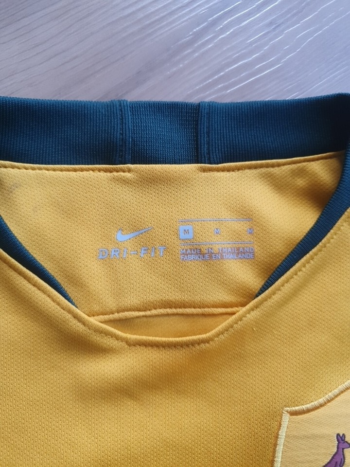 Socceroos Kids Soccer Jersey Size Youth M Fooball ALeague Stained