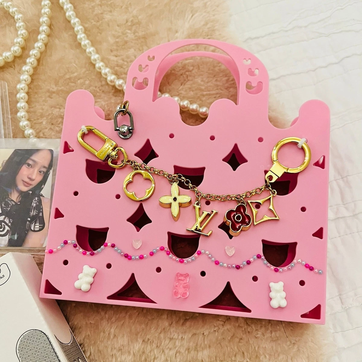 Pink bunny shop bag