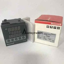 ONE NEW Honeywell DC1040CT-302000-E thermostat NEW IN BOX #Z