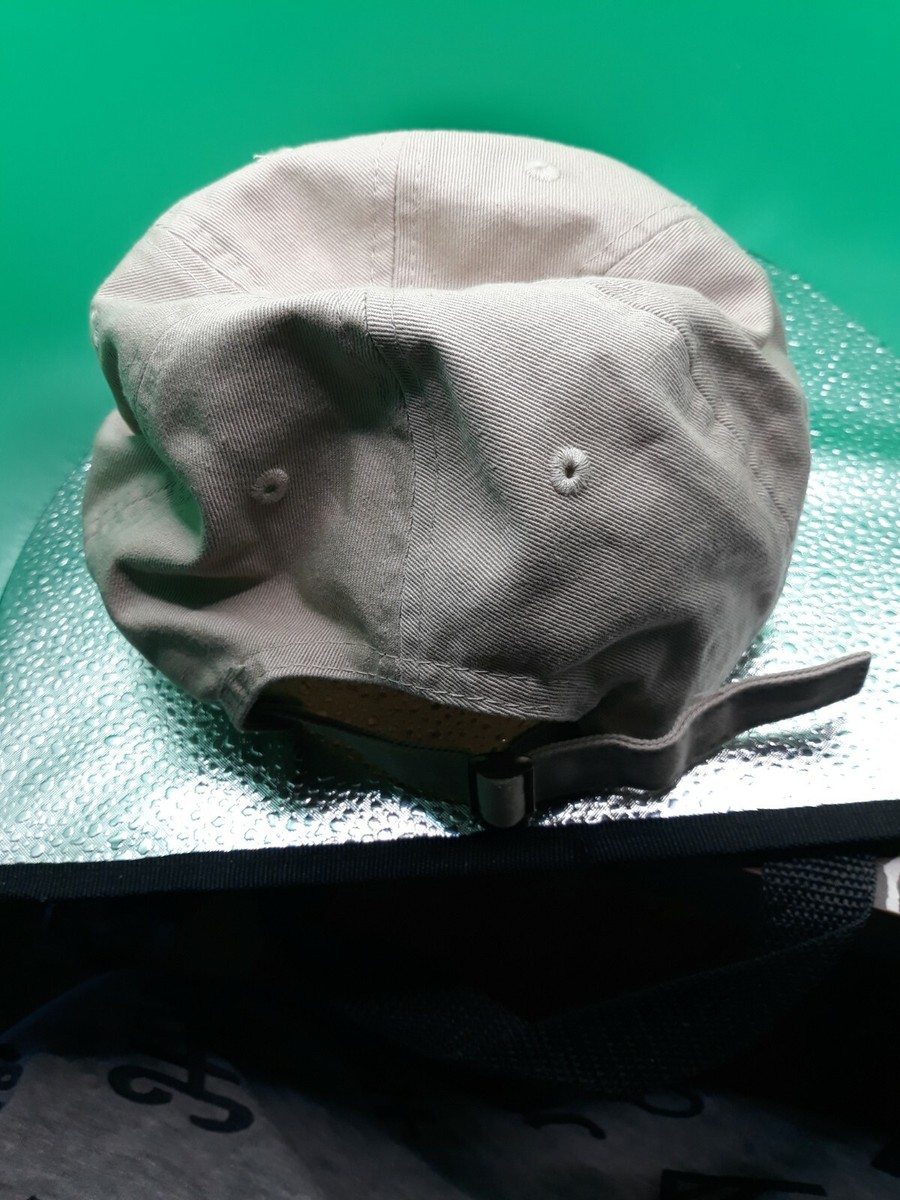tiger woods hat tan