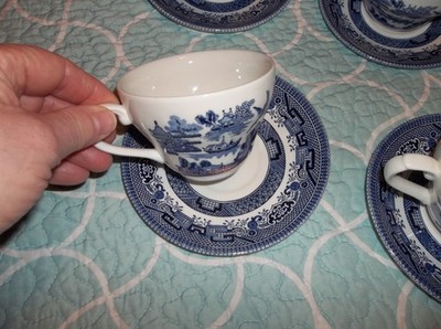 VTG Churchill Blue Willow Teacup and Saucer Lot Of 4 (8 Pcs. Total) QUEEN'S