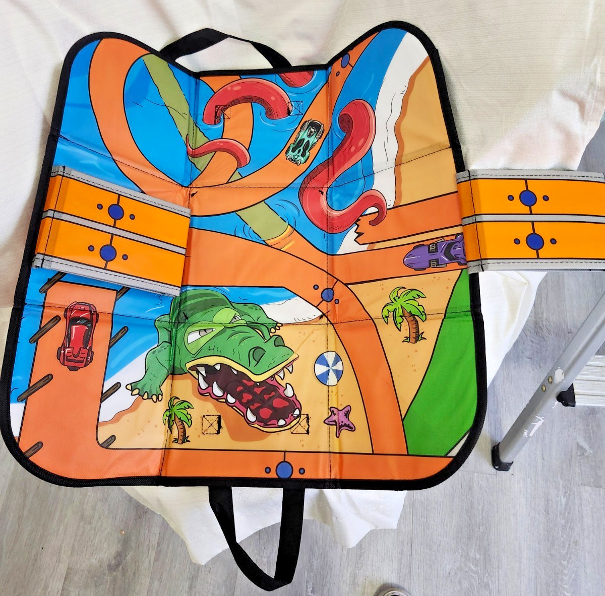 Hot Wheels Toy Car Storage Case And Road Mat, Fits 30 Cars, 