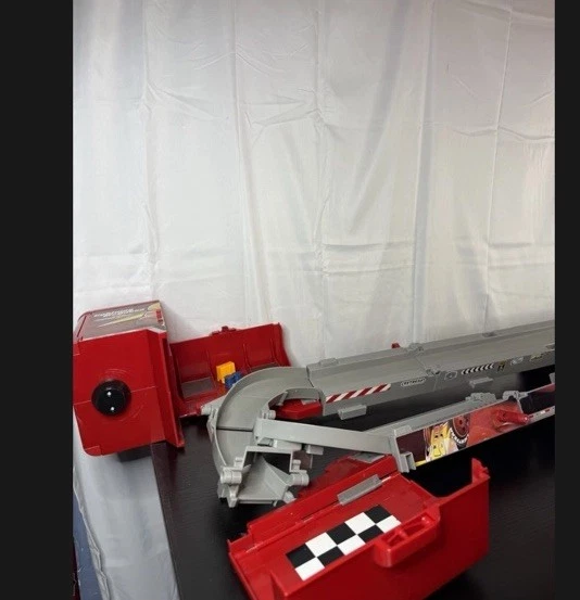 Camión 2 en 1 Disney Pixar Cars Super Track Mack Mega pista de carreras ¡ENORME 3 pies! FUNCIONA Foto 4 de 4