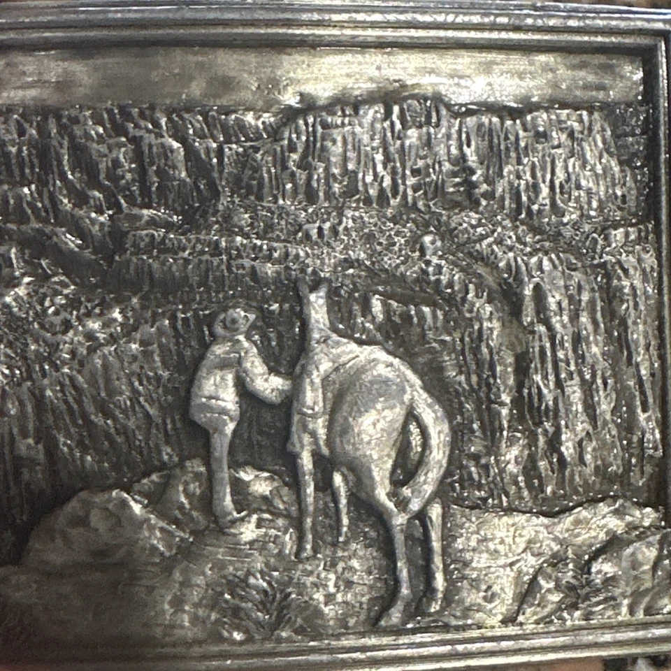 Hebilla de cinturón Bergamota Latón Works Caballo Vaquero Cañón 1977 De colección Hecho en EE. UU. Foto 3 de 4