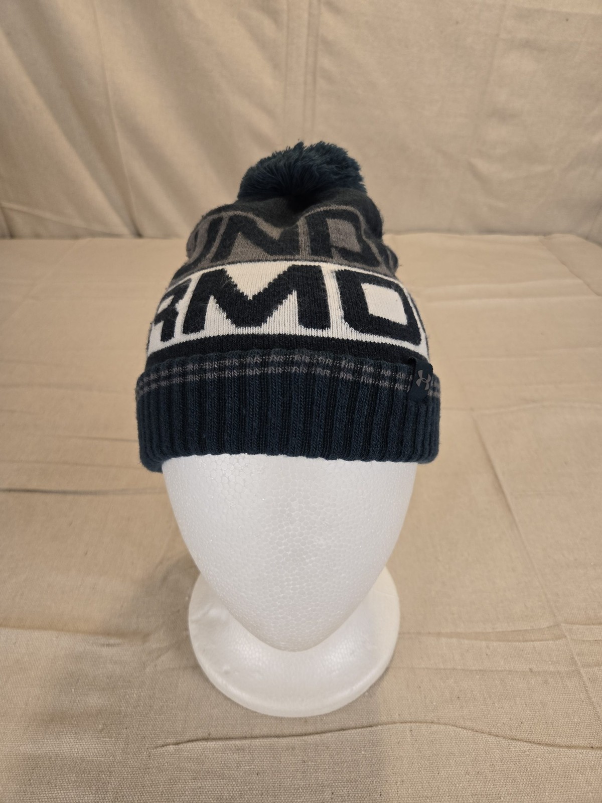 Under Armour Pom Pom Beanie Hat One Size Green White