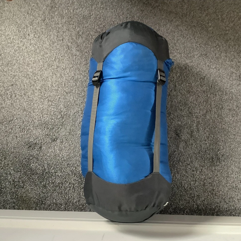 BLACKS Quad 2 Sleeping Bag 1.42kg 80 x 220cm - Image 3 of 4