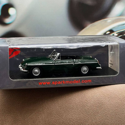 SPARK 1/43 MG B Roadster 1962 British Green S4137 Model Car