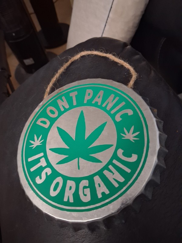 Dont Panic Its Organic 6 Inch Marijuana Leaf Tin Bottle Cap Sign - Wall Decor