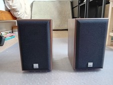 Dali Spektor 1 Bookshelf Speakers Walnut