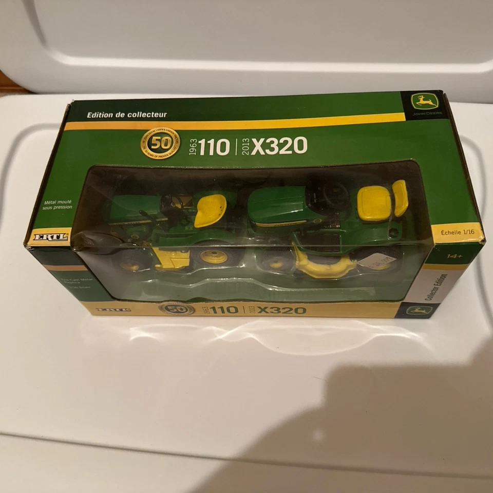 1/16 John Deere 1963 110 & 2013 X320 Lawn & Garden Tractor Set 50TH Anniversary - Imagem 4 de 4
