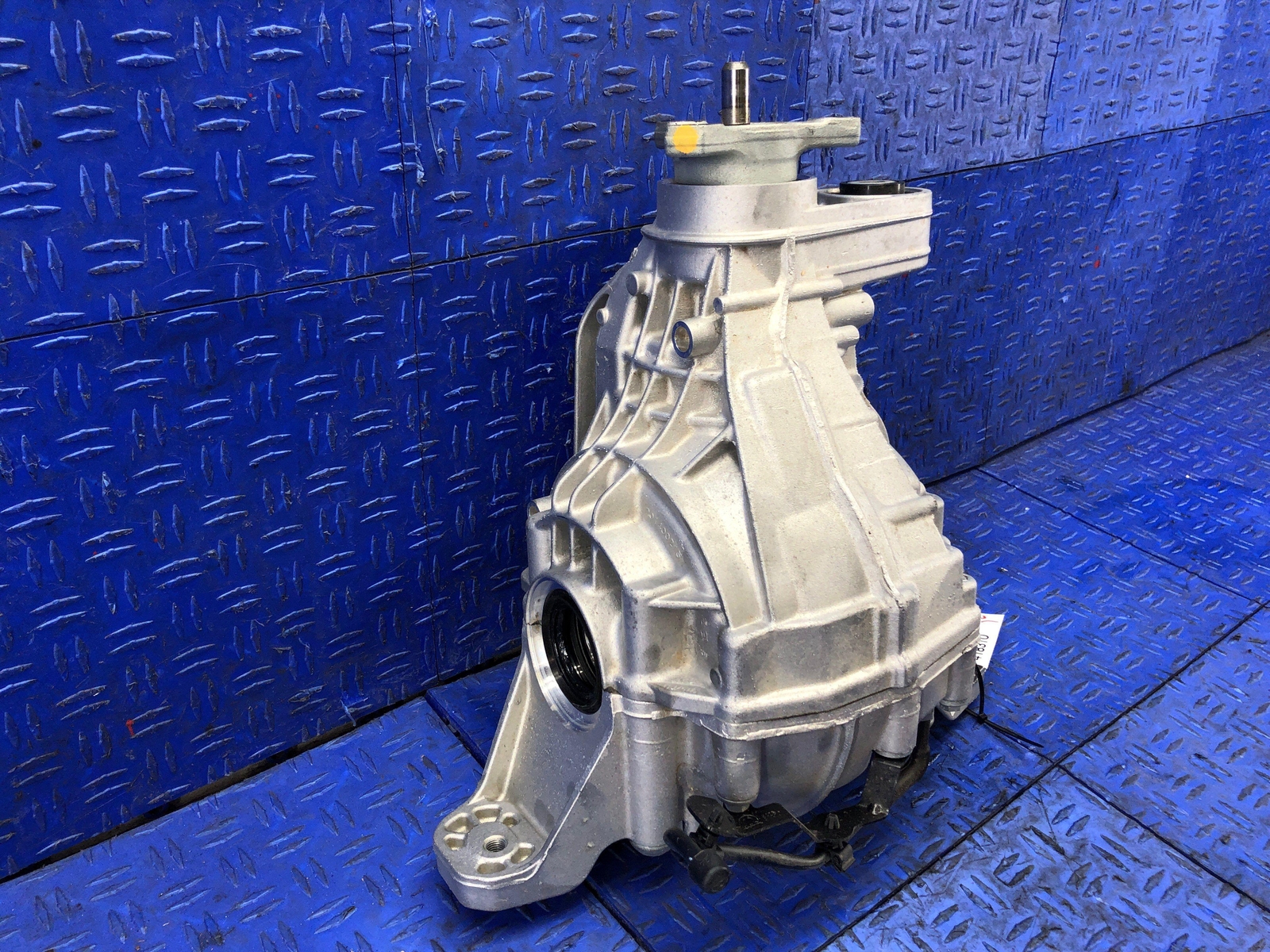 2023 MASERATI GRECALE REAR AXLE CARRIER DIFFERENTIAL DIFF OEM