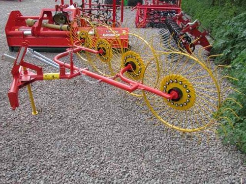 ACROBAT 4 Wheel Hay and Straw Rake/Straw Turner - New | eBay UK
